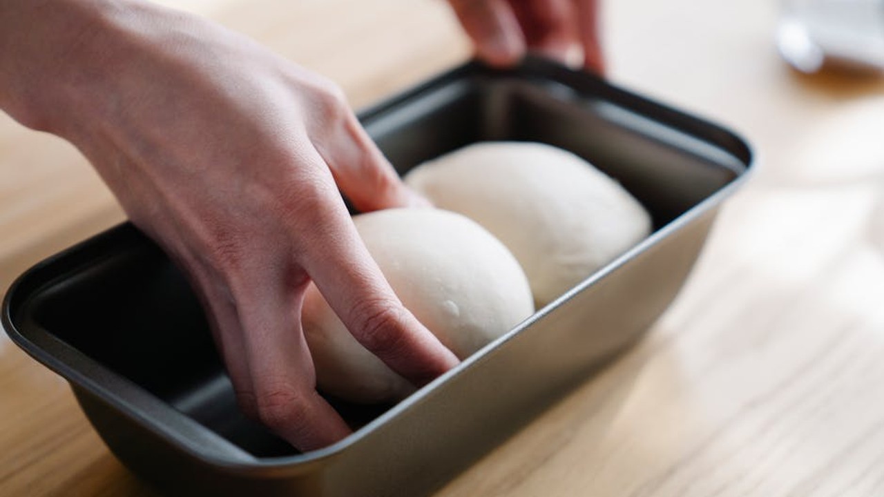 Screenshot of an online tournament platform displaying a double-elimination bracket with participant names